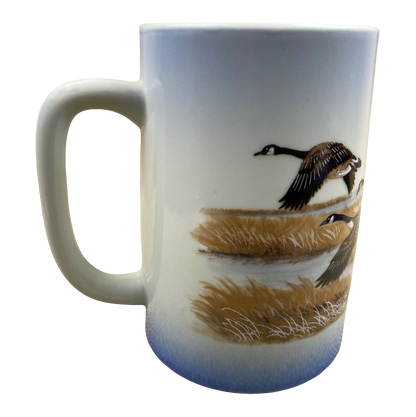 Canadian Geese In Flight Large Mug Otagiri