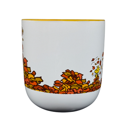 Snoopy Woodstock And Charlie Brown Playing In Colorful Fall Autumn Leaves Mug Zrike