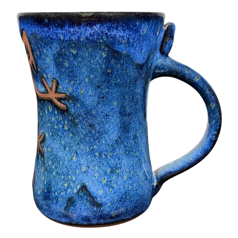 Unique Blue Speckled Gecko Pottery Mug with Artistic Gecko Design and Smooth Handle