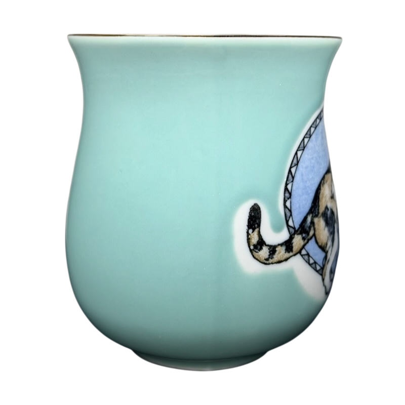 Otagiri calico cat vintage tankard mug in soft blue with detailed cat illustration