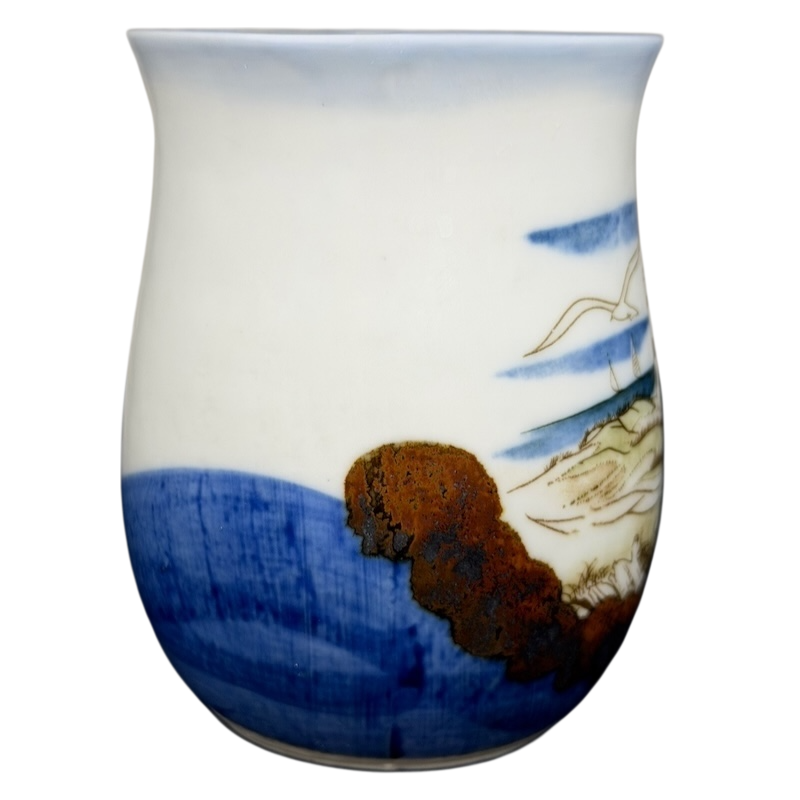 Otagiri lighthouse seagull vintage mug featuring serene coastal design with a seagull and rocky shore