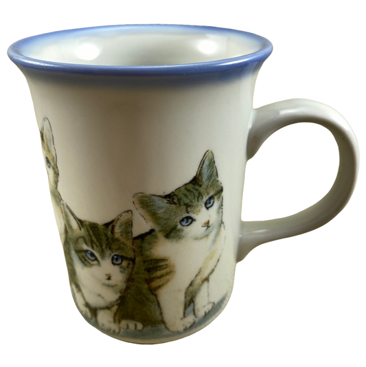 Kittens Lightly Embossed Mug Otagiri